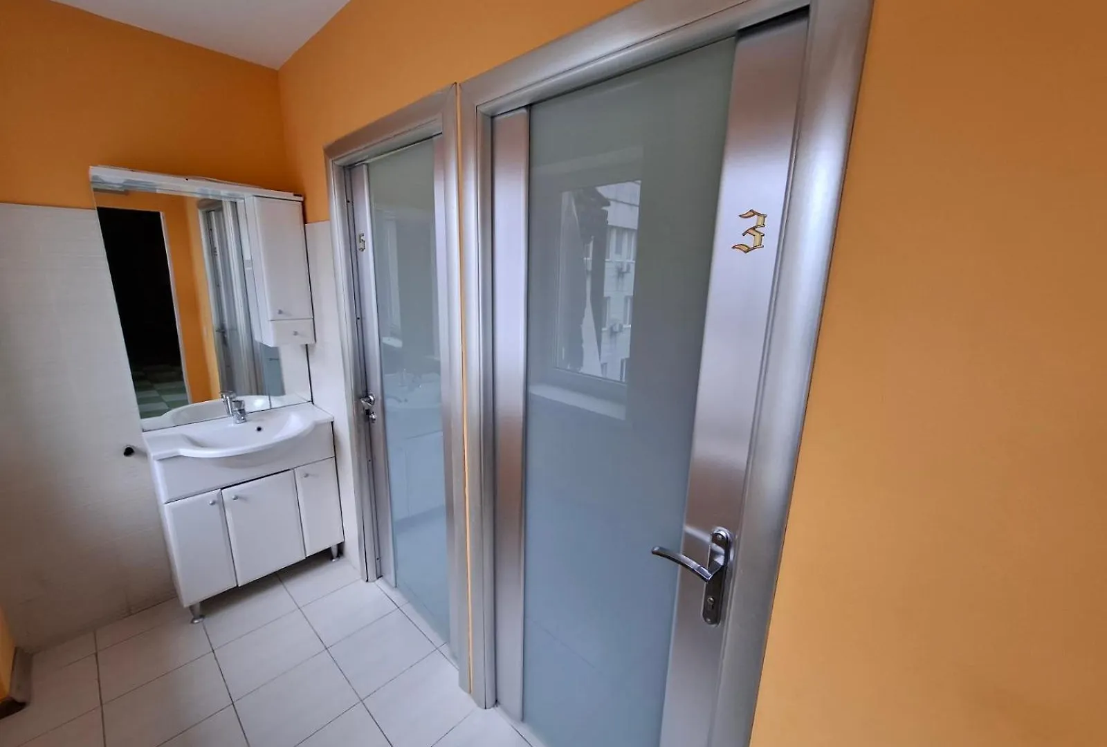 Guest House 