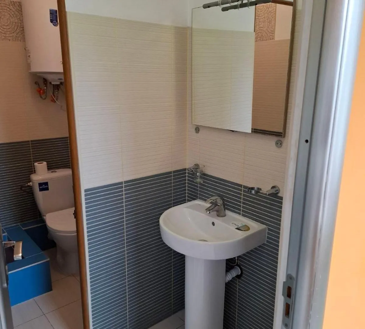 Guest House 